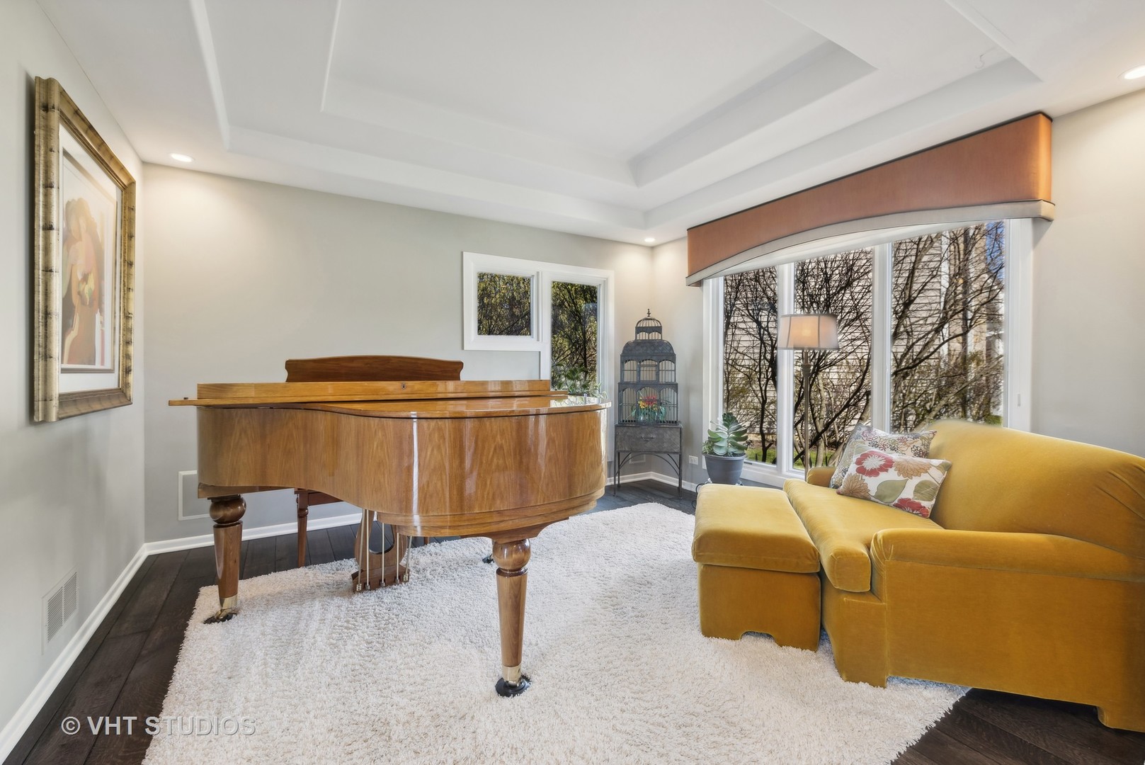 1N676 Woodhall Court