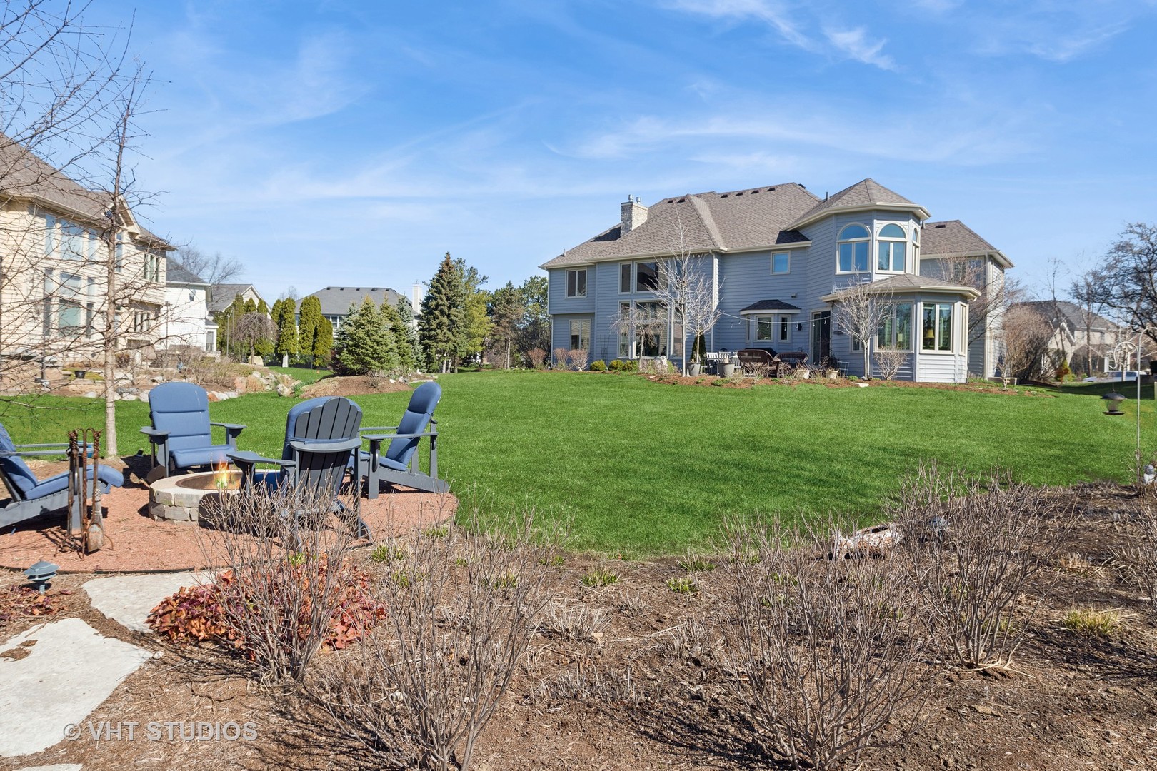 1N676 Woodhall Court