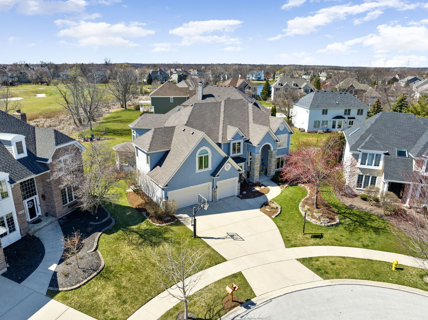 1N676 Woodhall Court