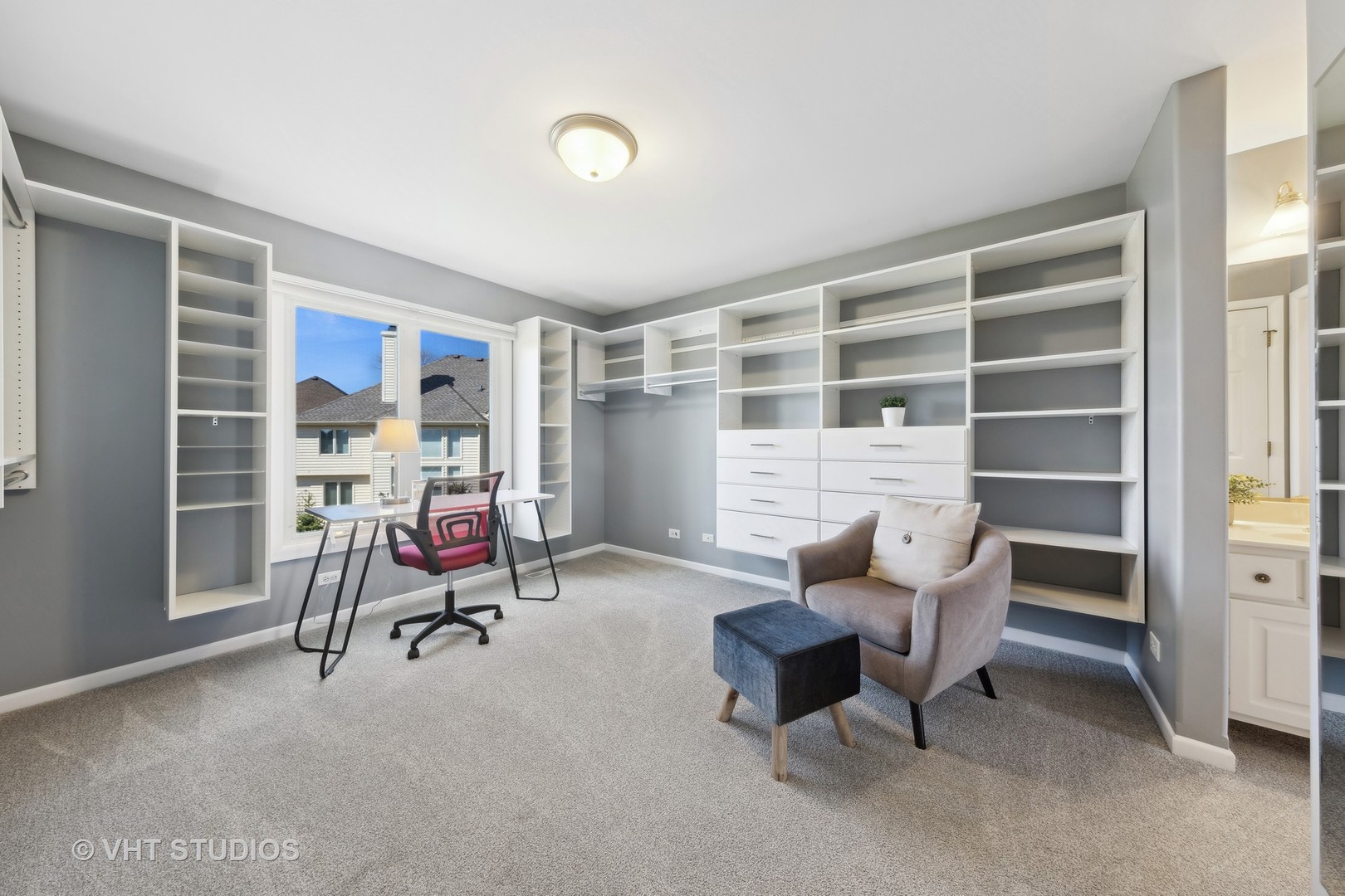 1N676 Woodhall Court