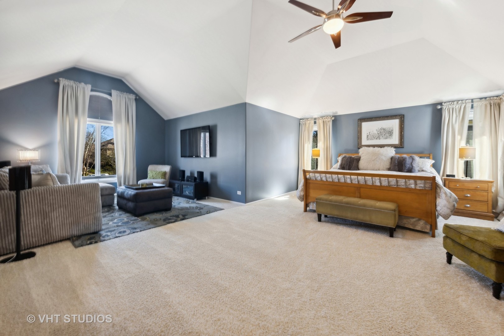 1N676 Woodhall Court