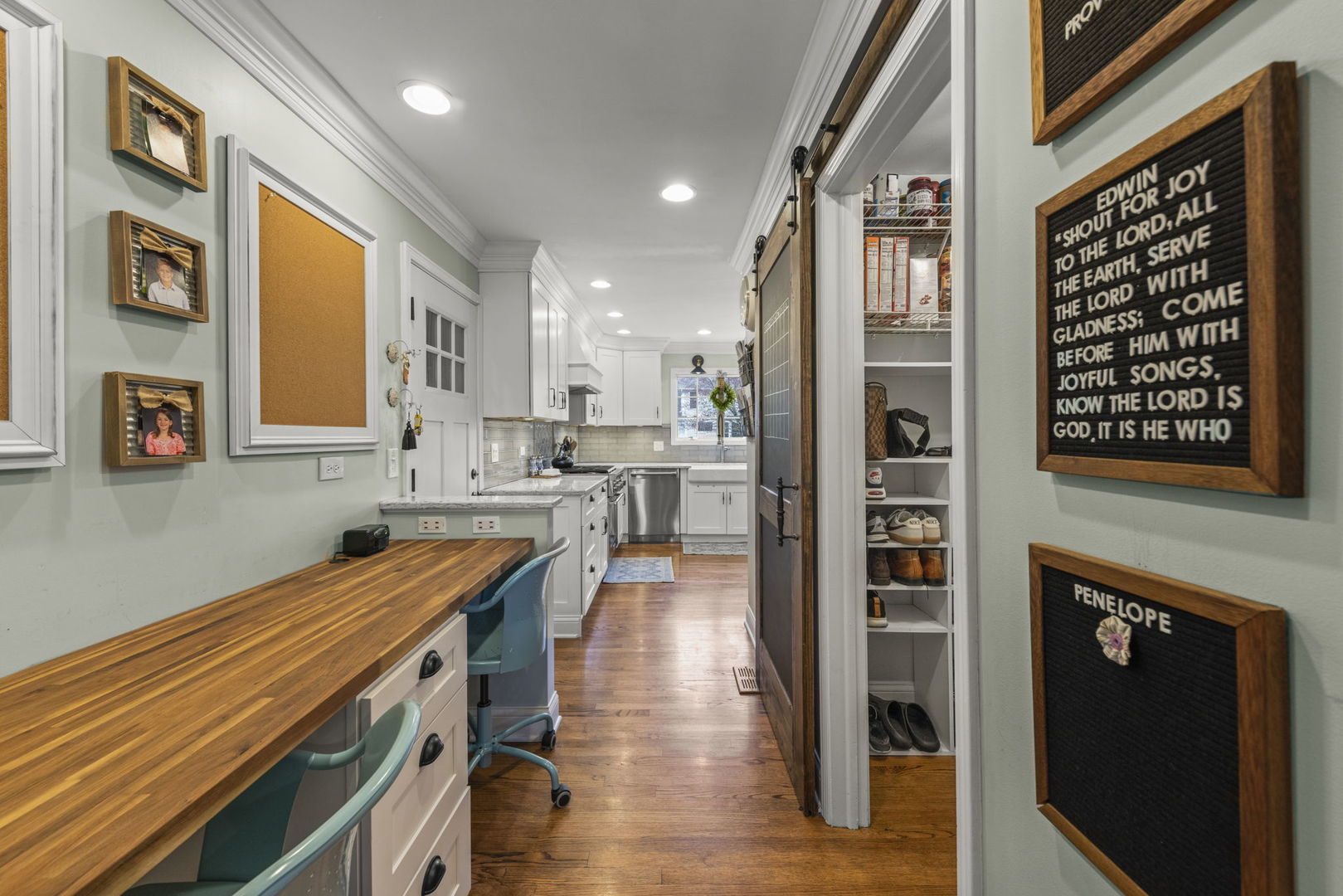 1908 Gladstone Drive