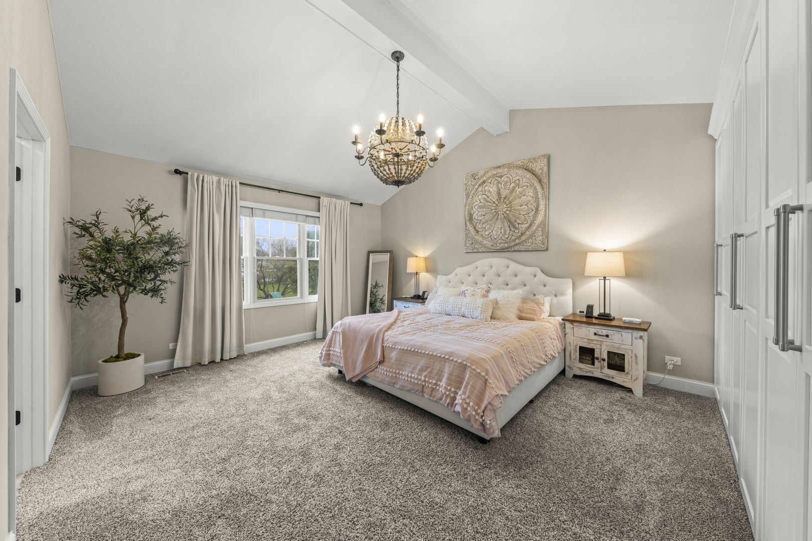 1908 Gladstone Drive