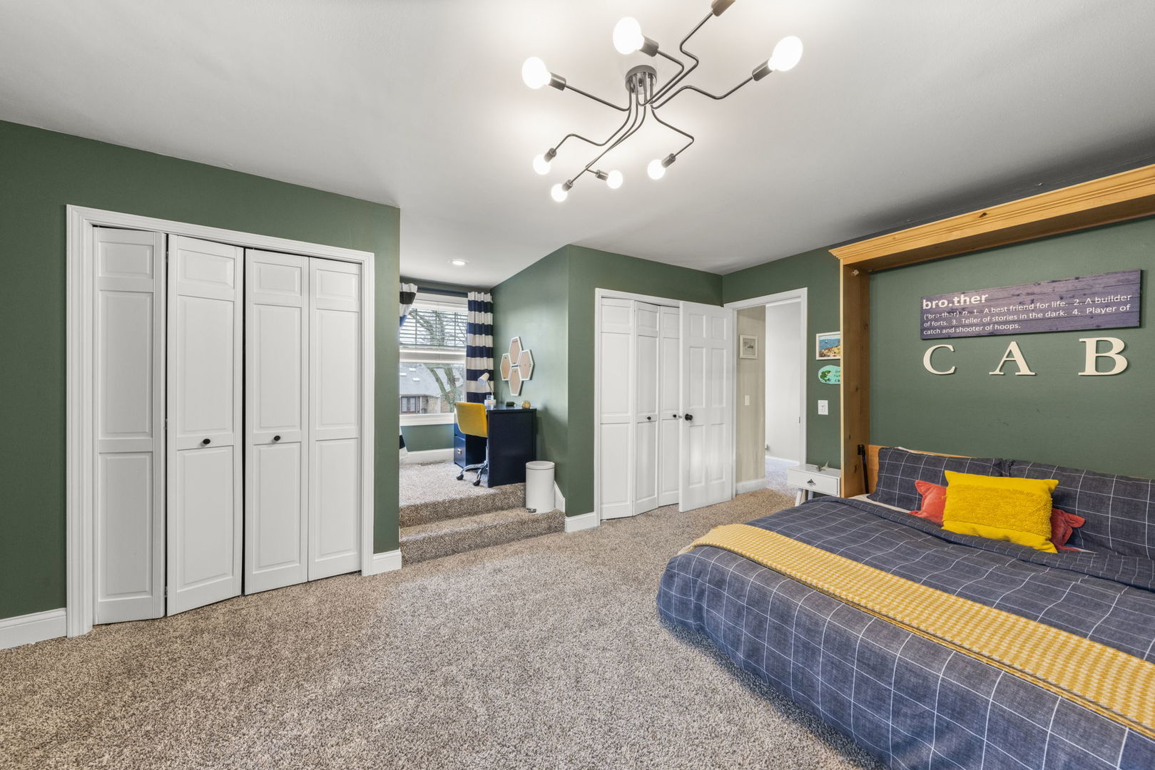 1908 Gladstone Drive