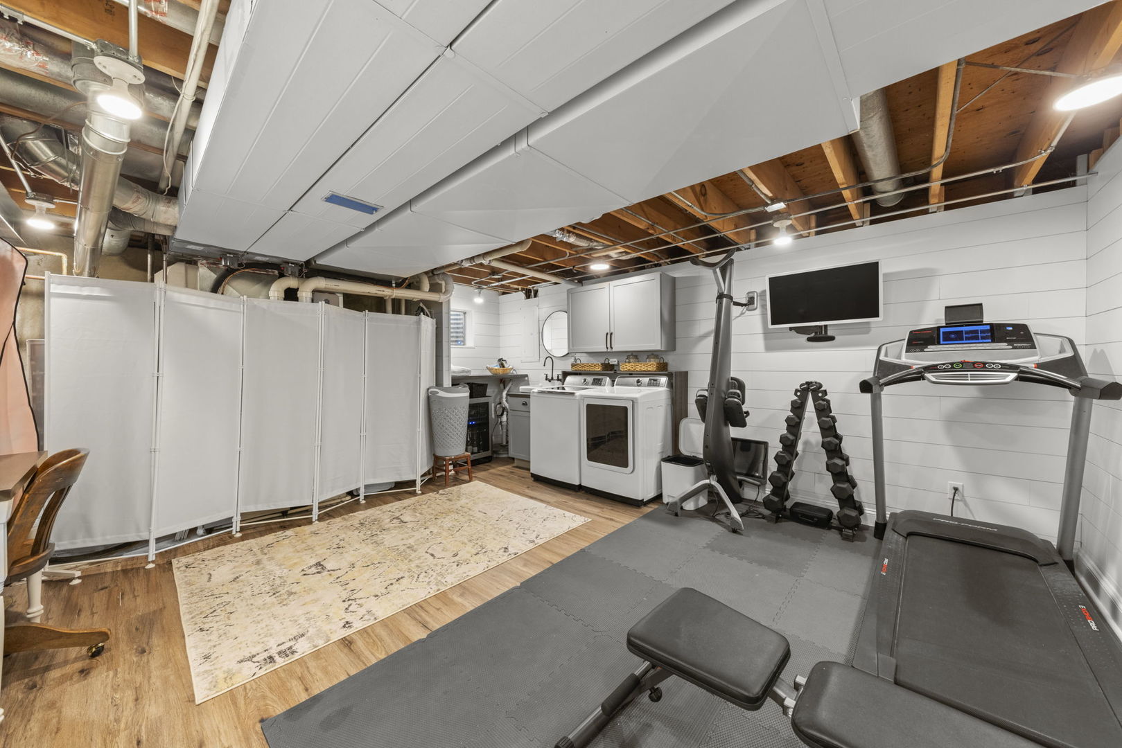 1908 Gladstone Drive