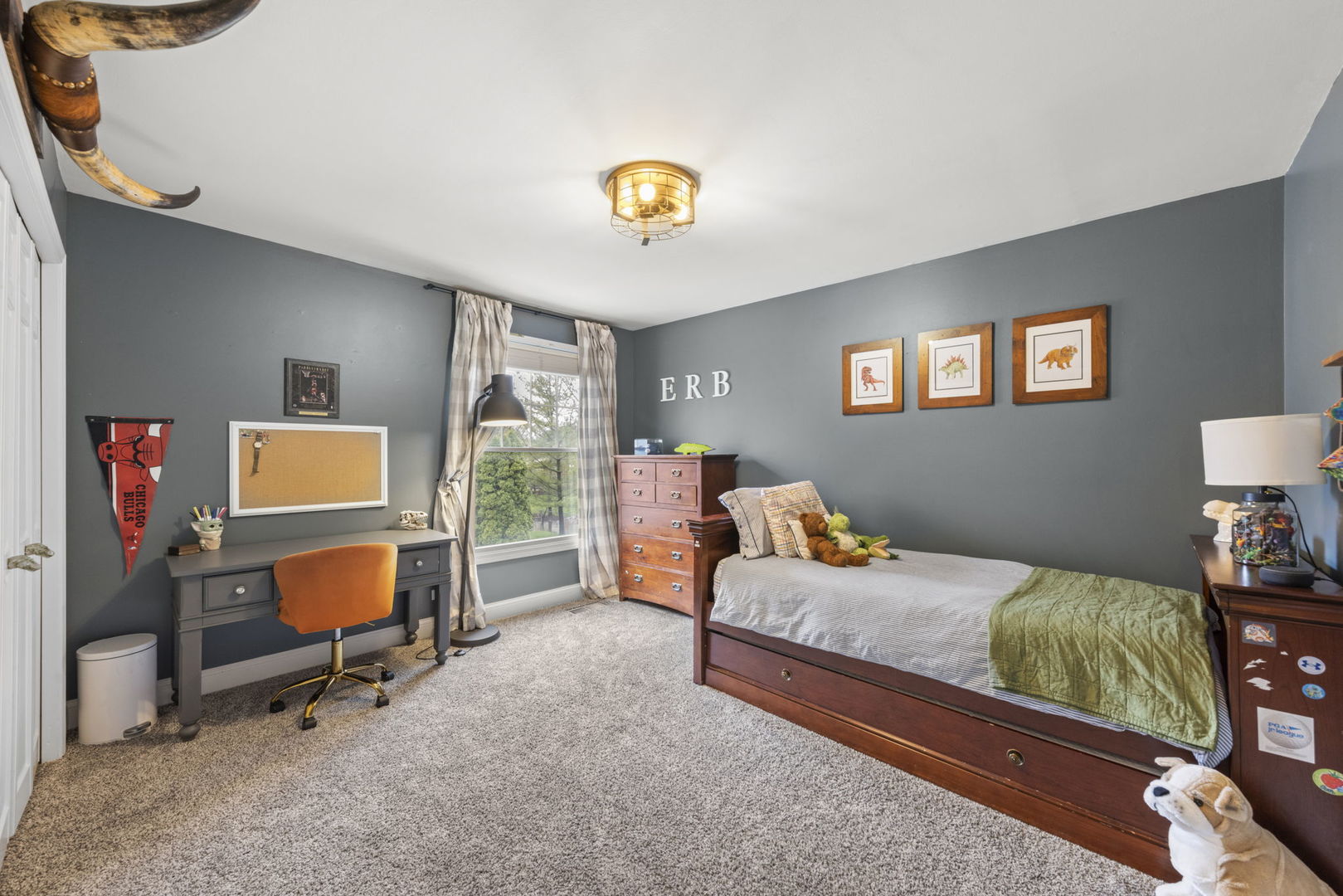 1908 Gladstone Drive