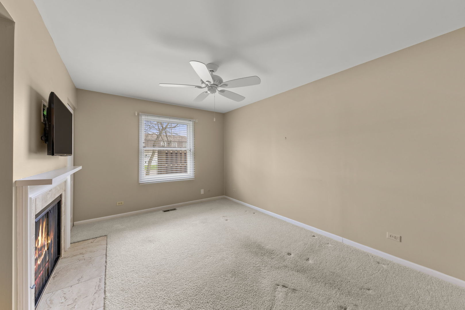 1667 Grosvenor Circle Unit: A