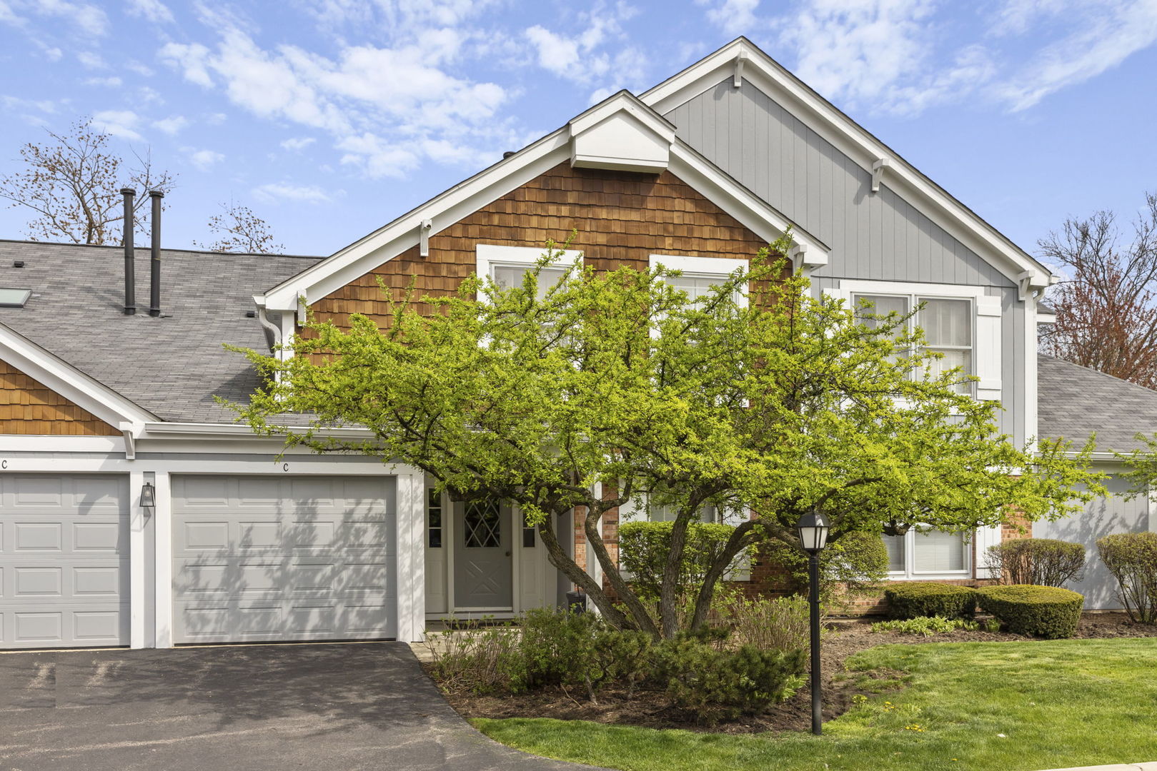1667 Grosvenor Circle Unit: A