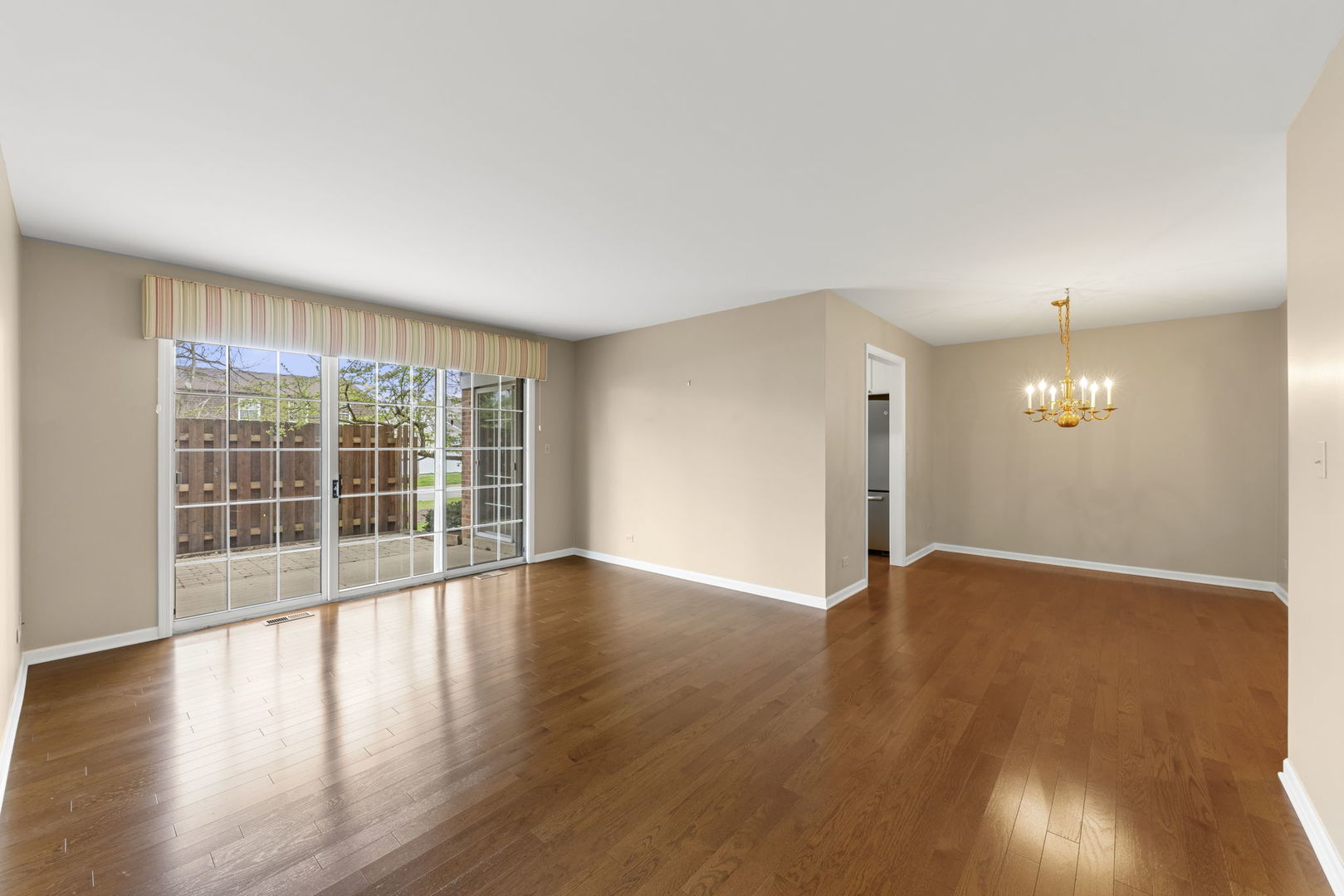 1667 Grosvenor Circle Unit: A