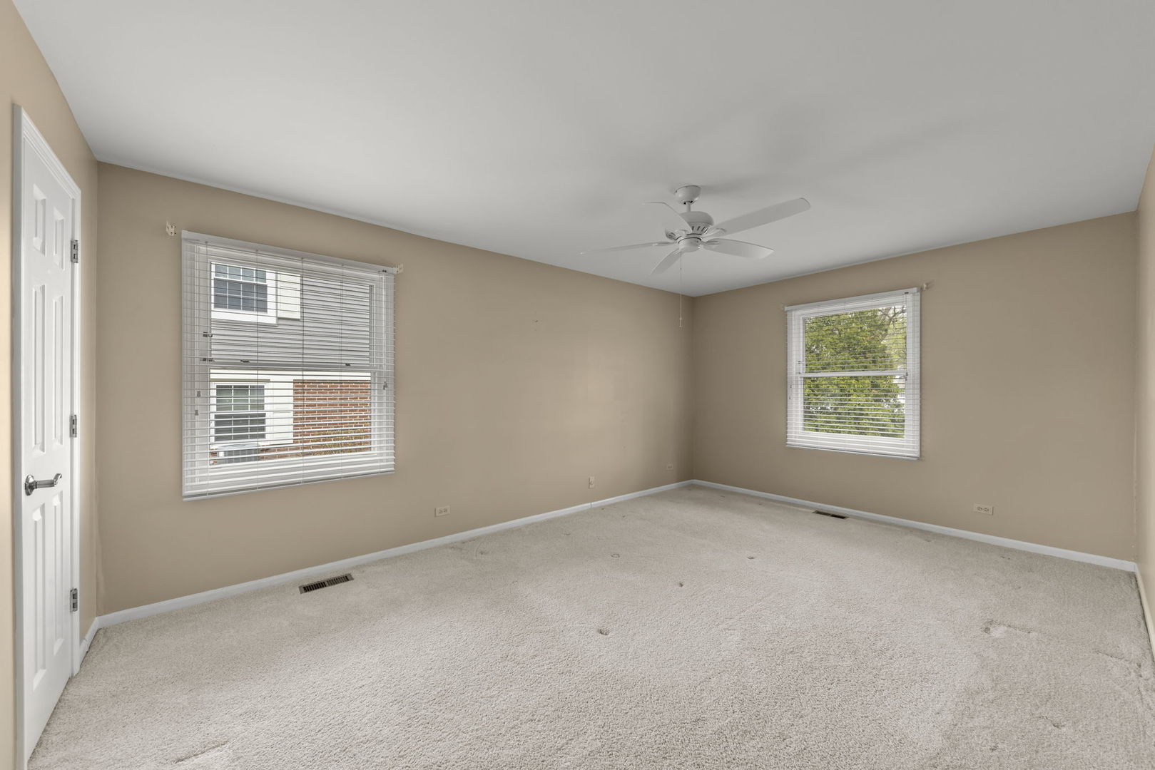 1667 Grosvenor Circle Unit: A