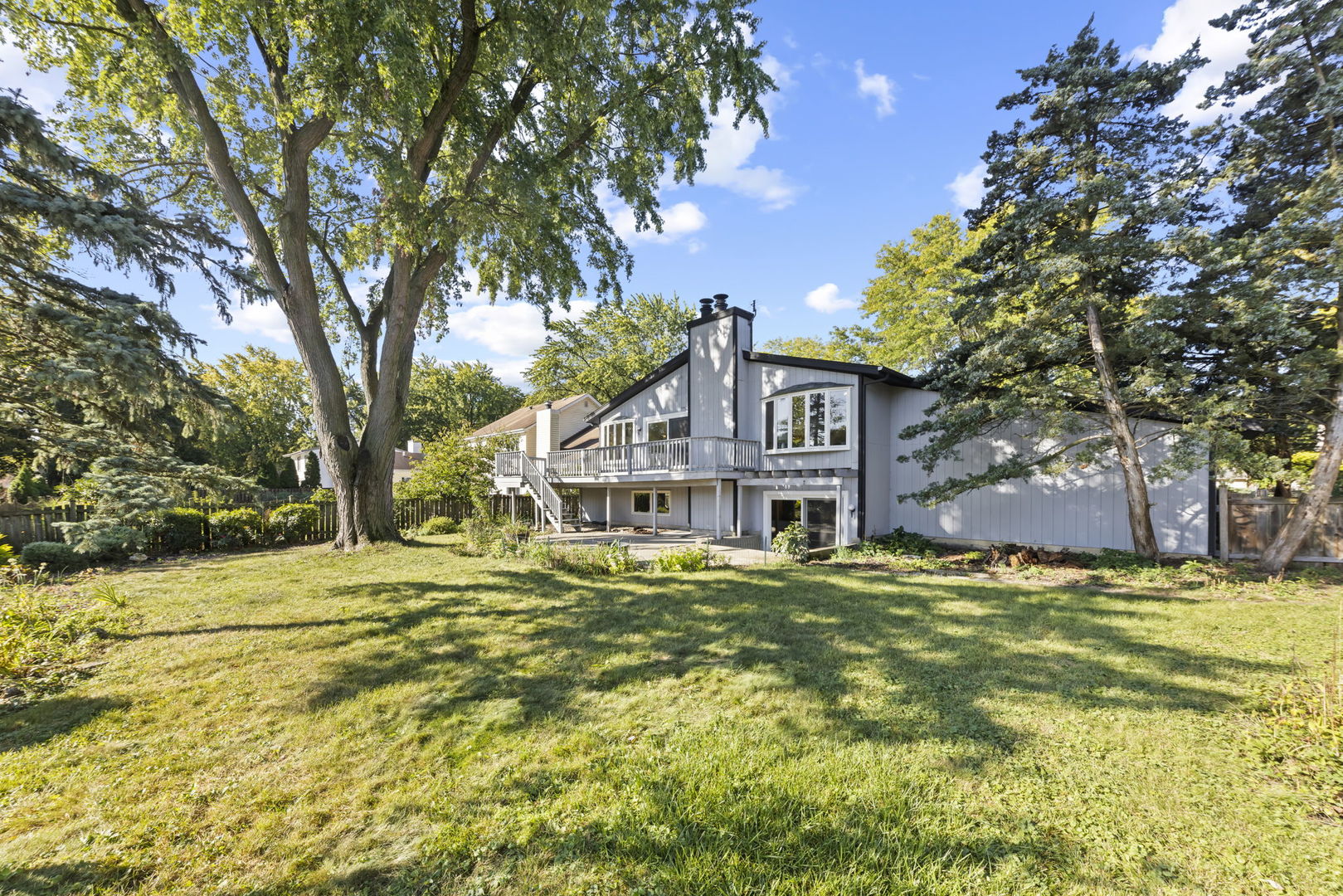 1913 Gladstone Drive