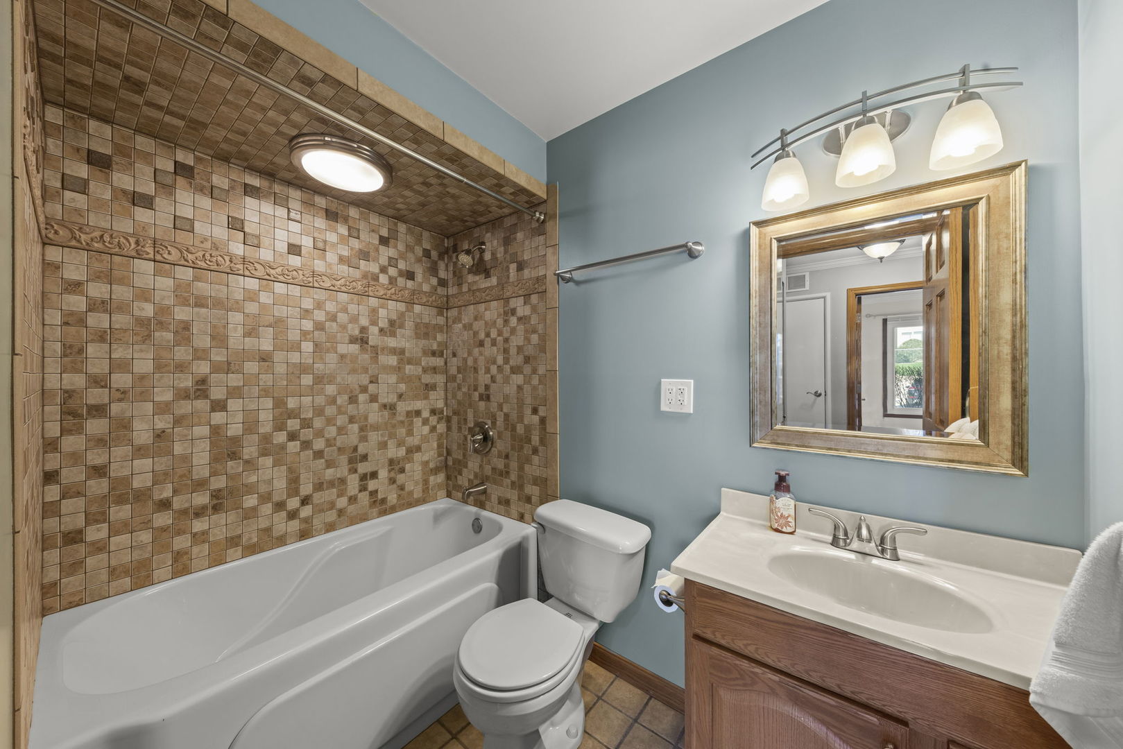 7323 Blackburn Avenue Unit: 106