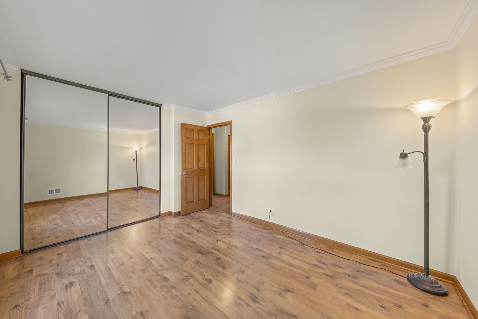 7323 Blackburn Avenue Unit: 106