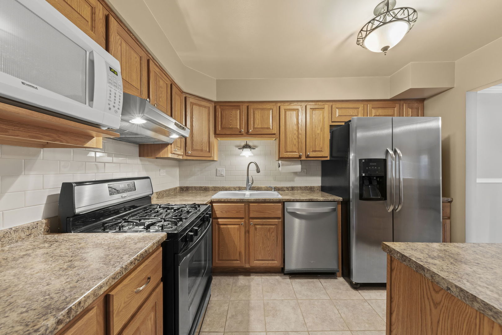 7323 Blackburn Avenue Unit: 106