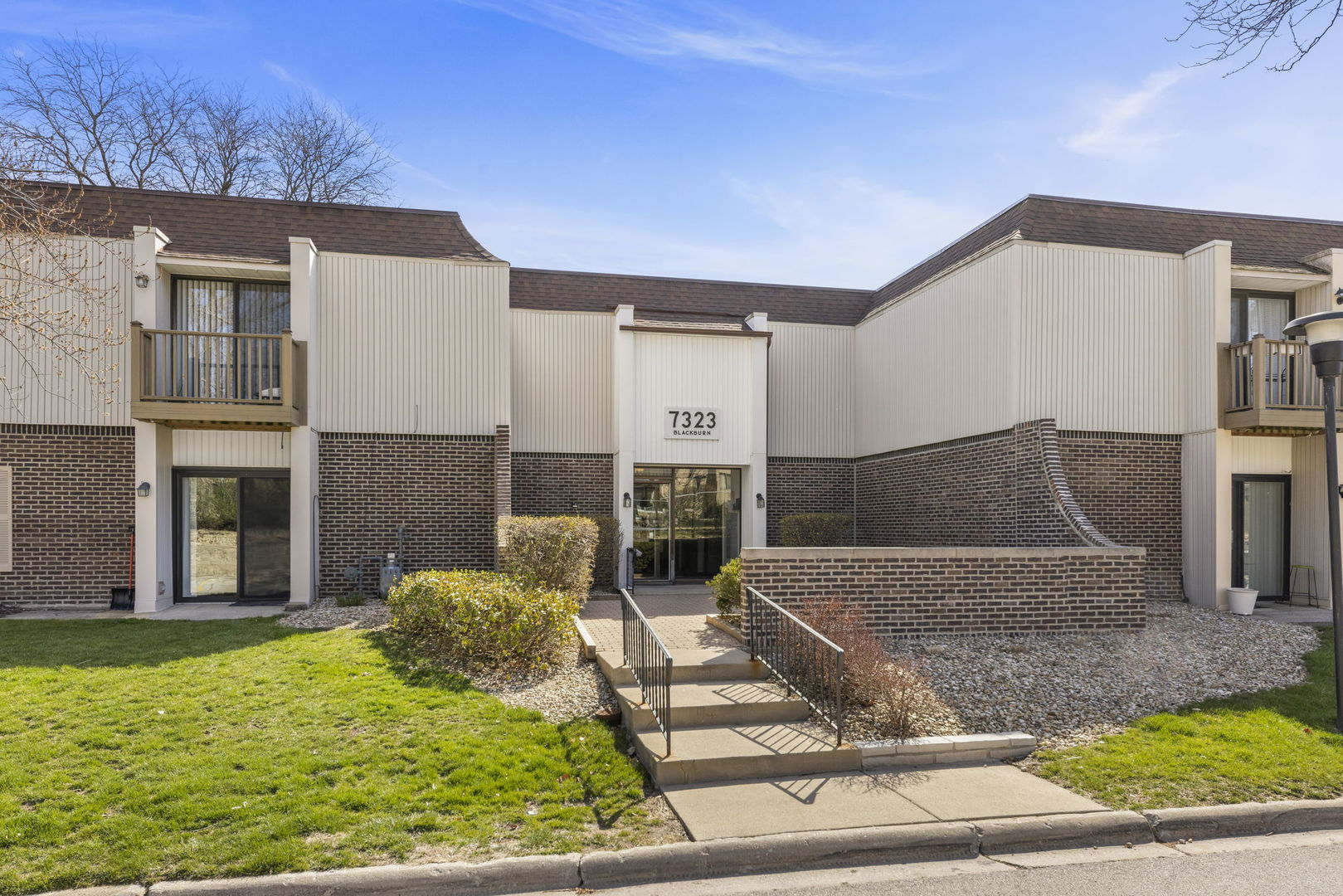 7323 Blackburn Avenue Unit: 106