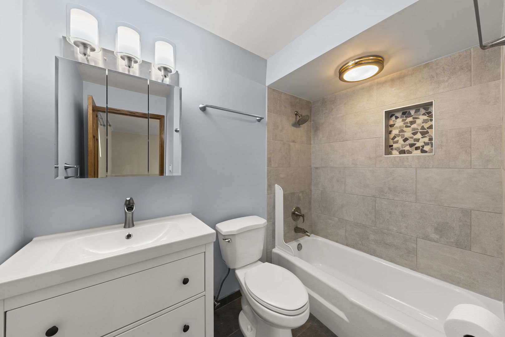 7323 Blackburn Avenue Unit: 106