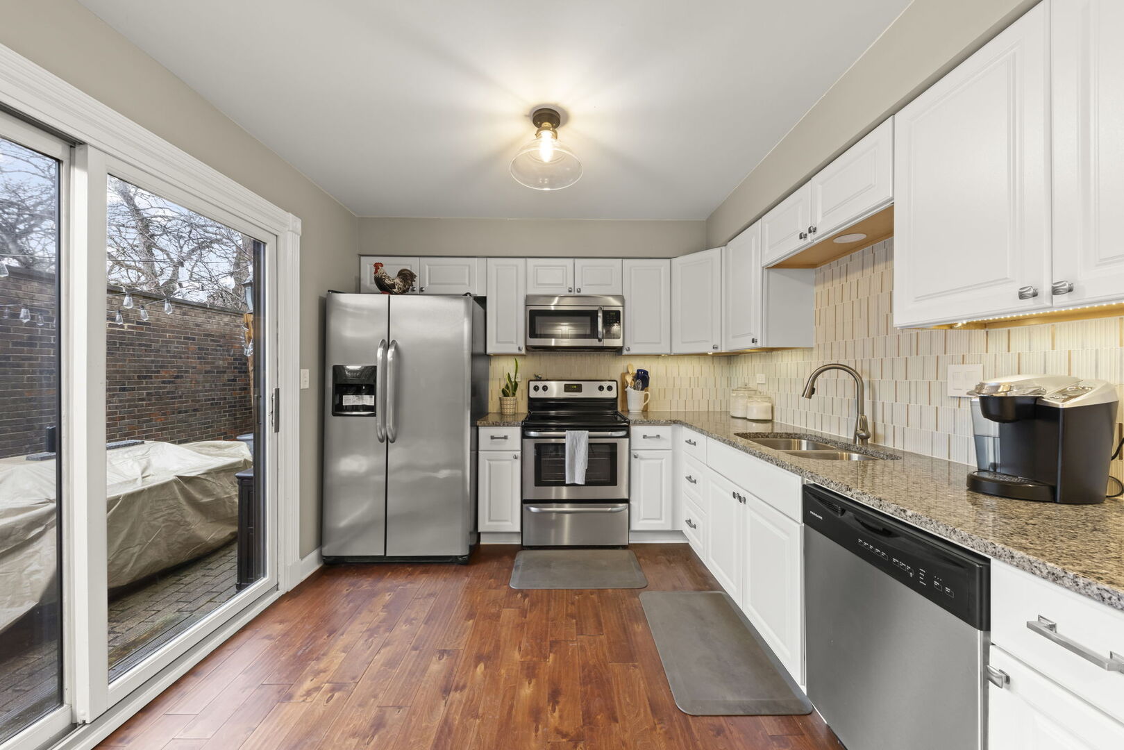 1577 Thornwood Street