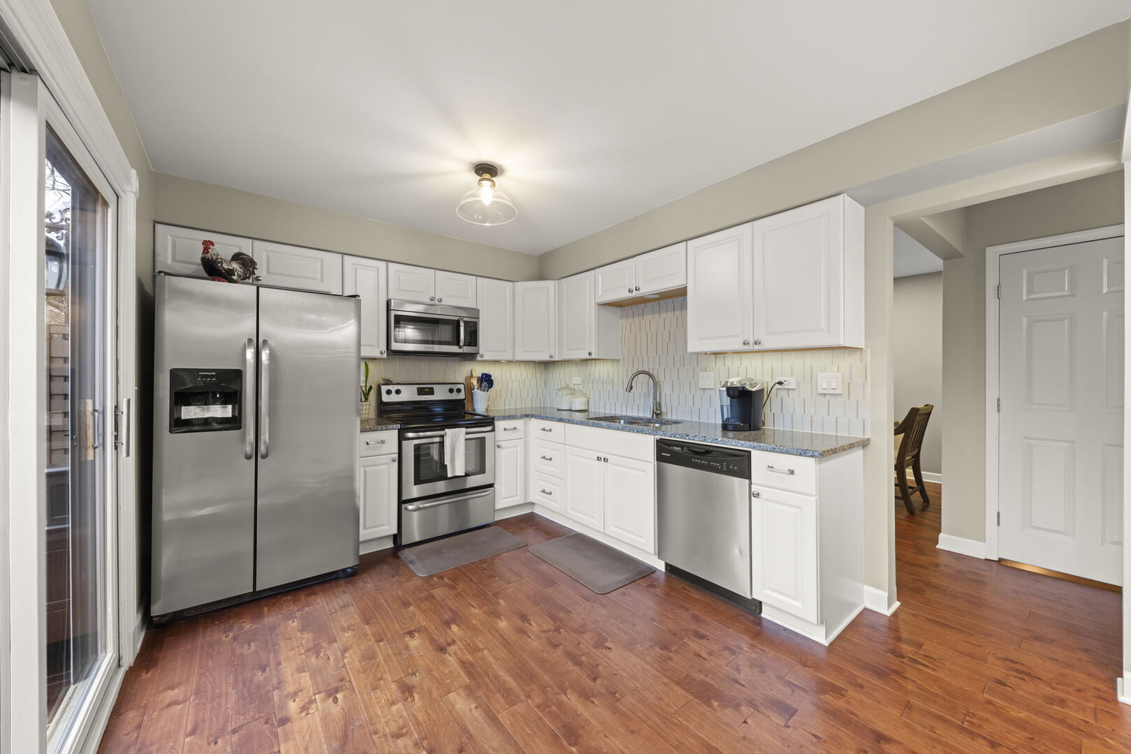 1577 Thornwood Street