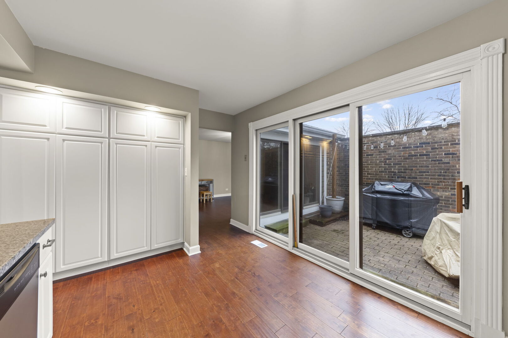 1577 Thornwood Street