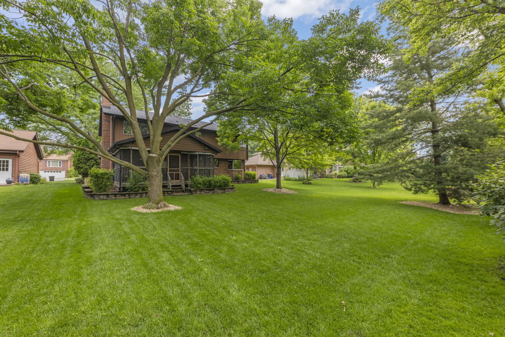 22w281 Mccarron Road