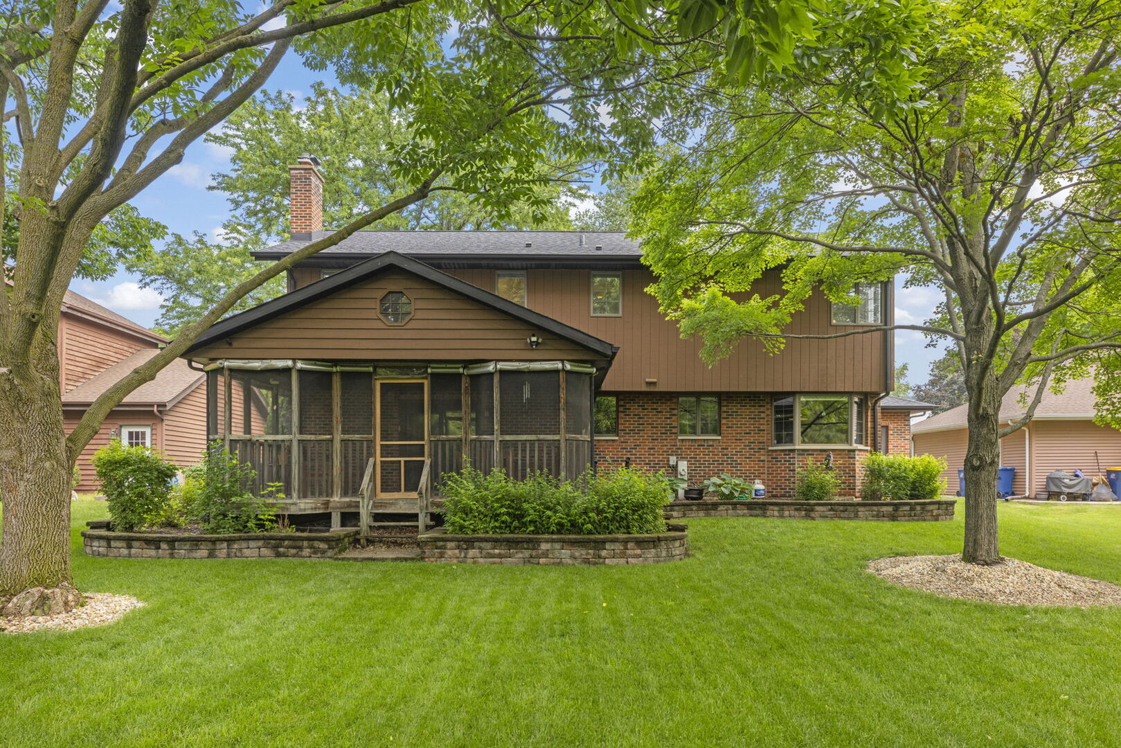22w281 Mccarron Road
