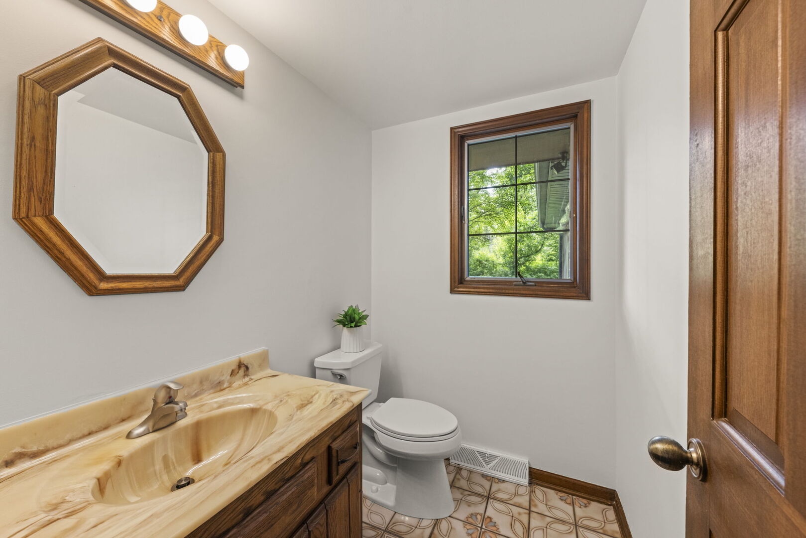 22w281 Mccarron Road