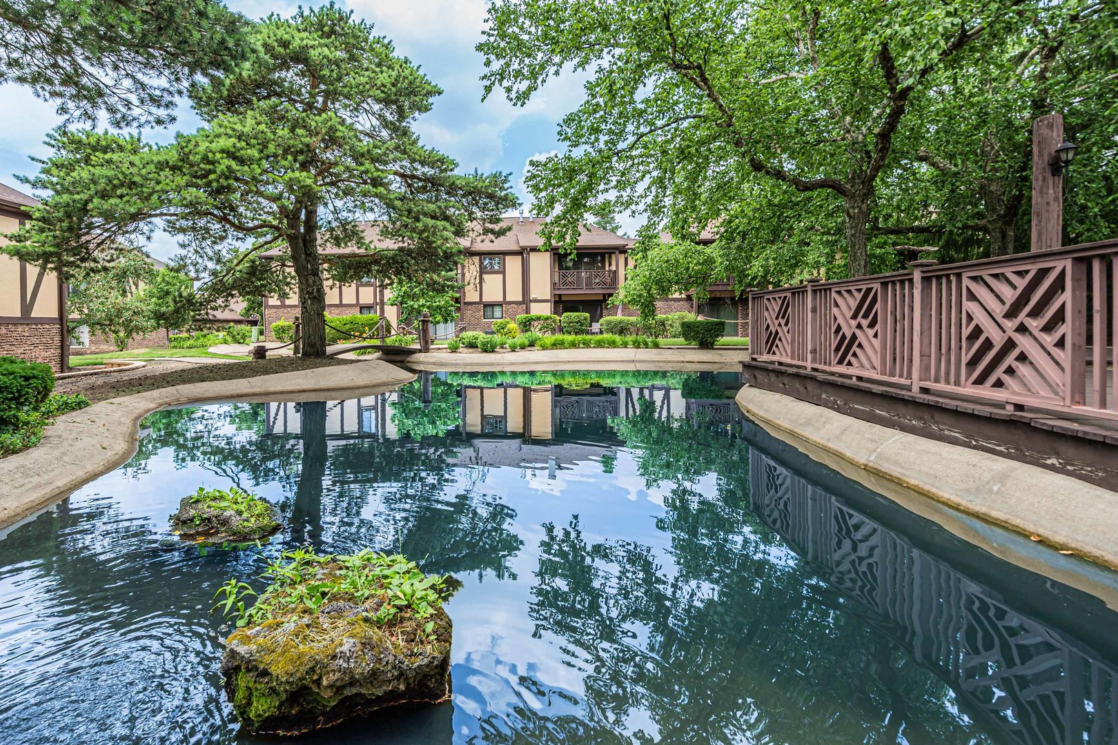 1719 LAKECLIFFE Drive Unit: C