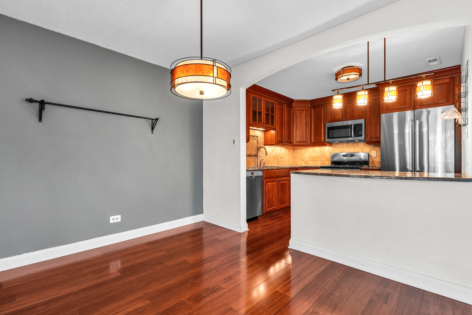 1719 LAKECLIFFE Drive Unit: C