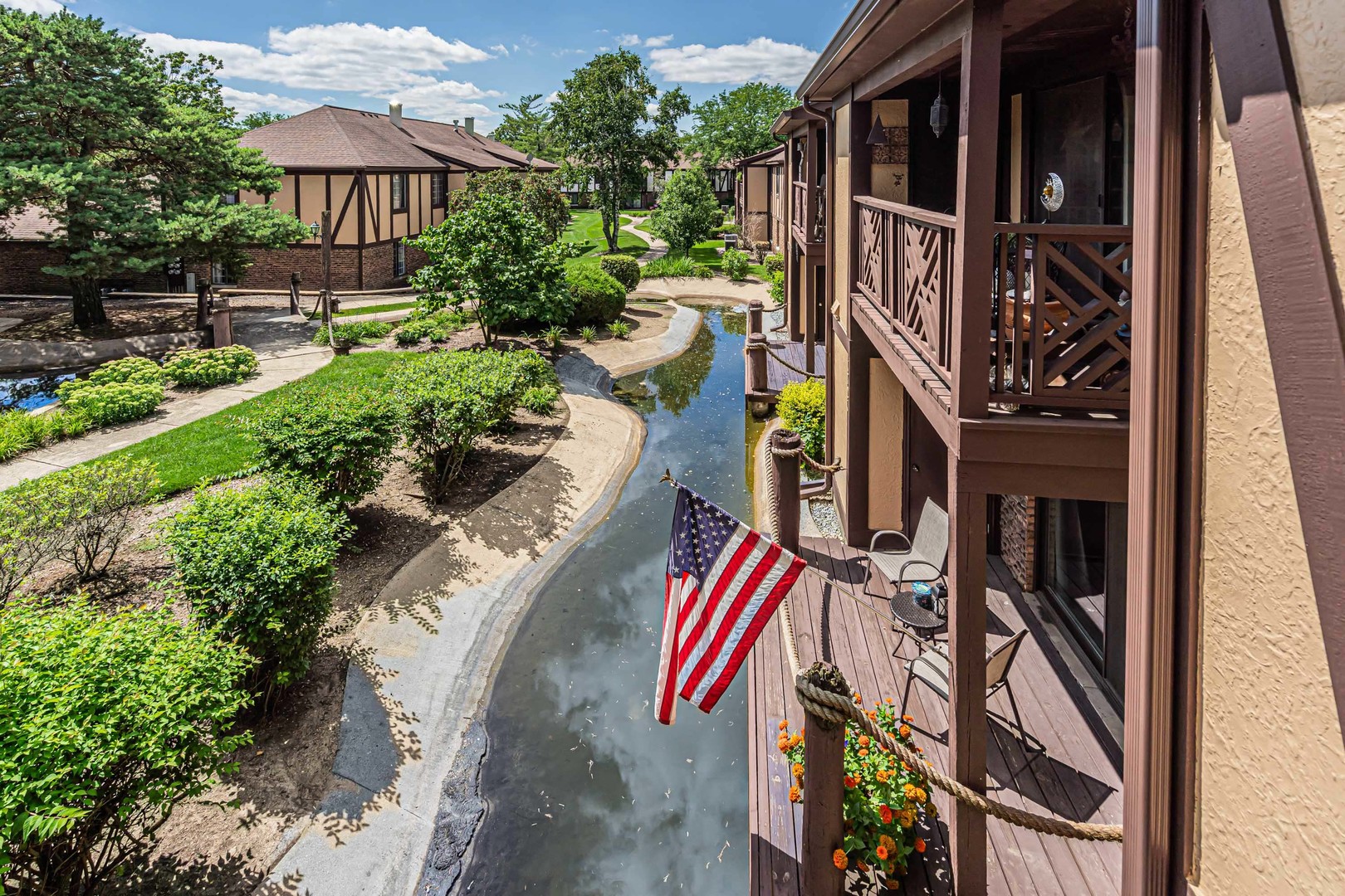 1719 LAKECLIFFE Drive Unit: C
