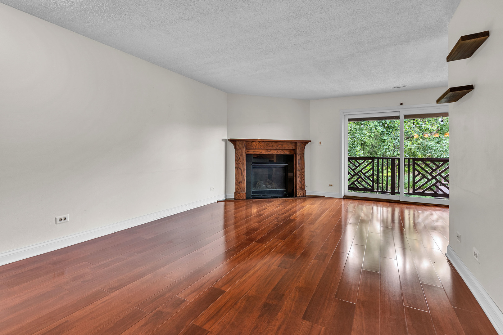 1719 LAKECLIFFE Drive Unit: C