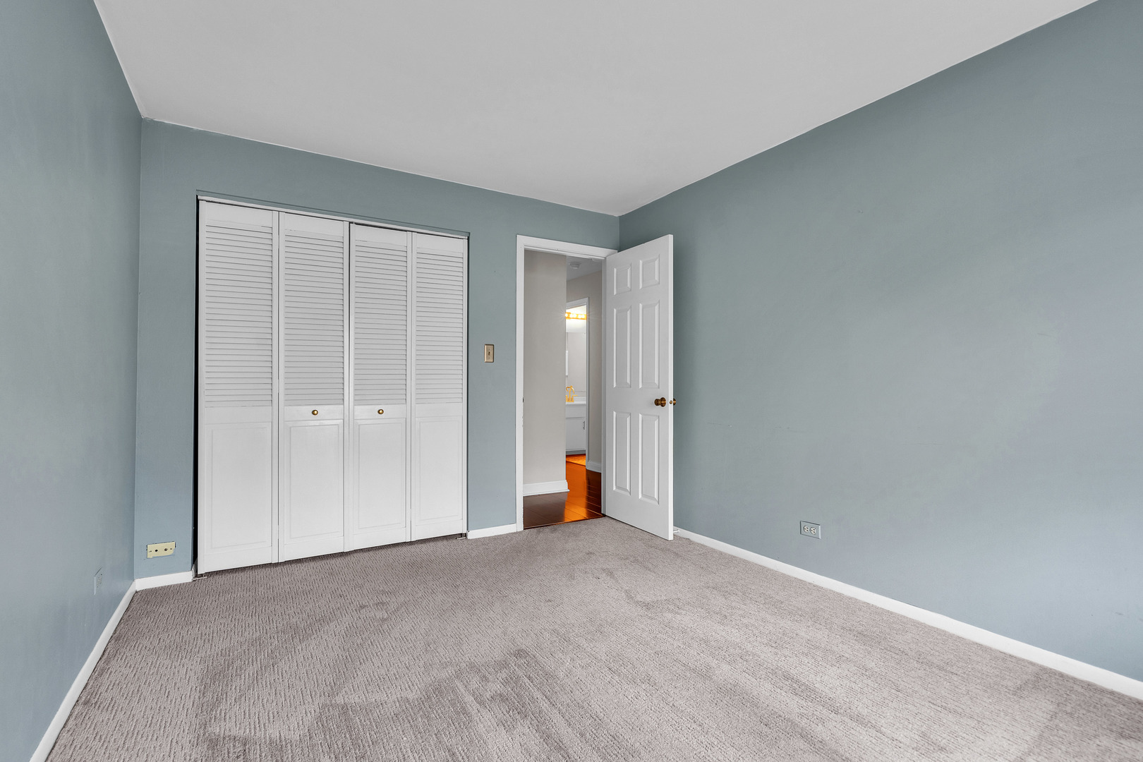 1719 LAKECLIFFE Drive Unit: C