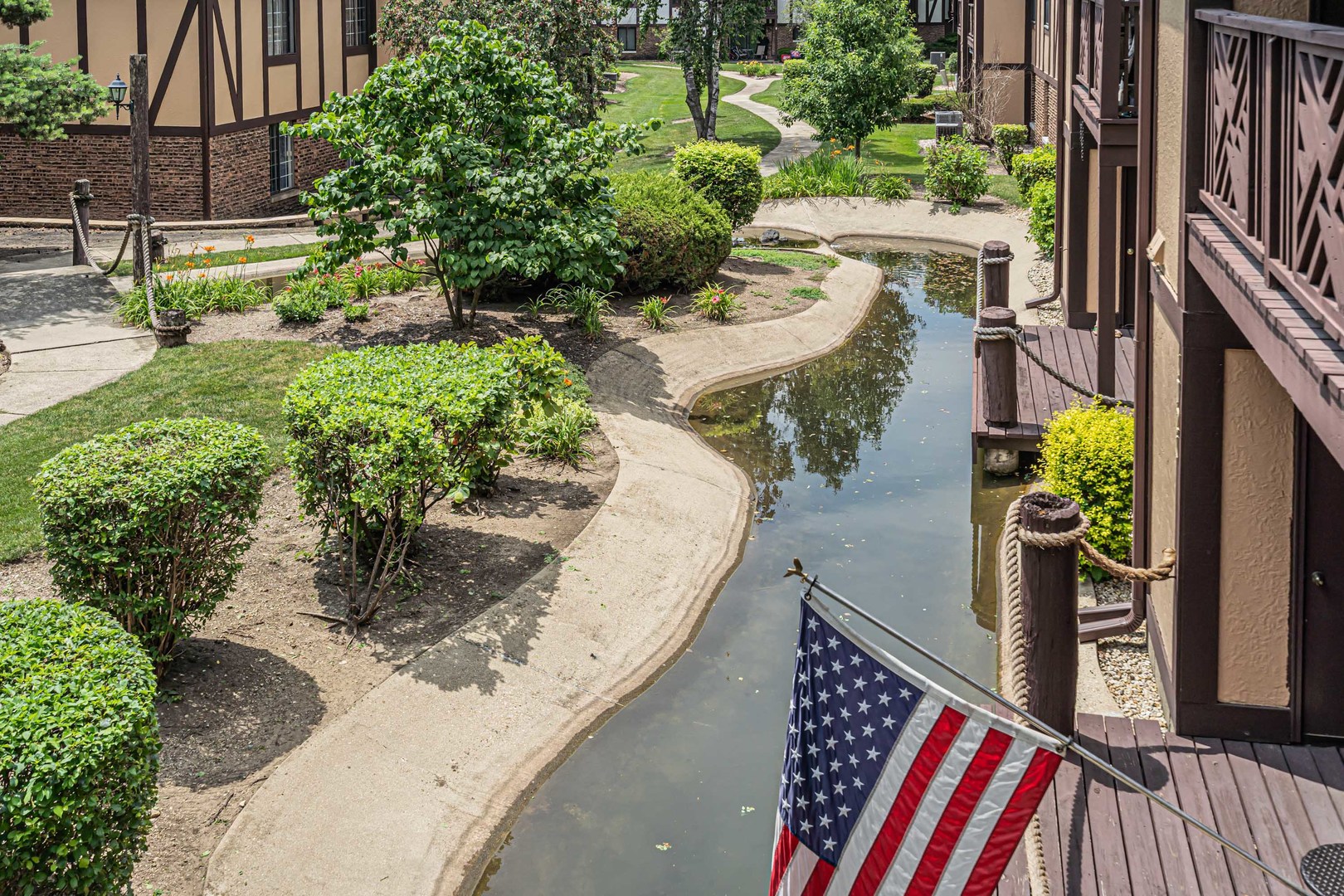 1719 LAKECLIFFE Drive Unit: C