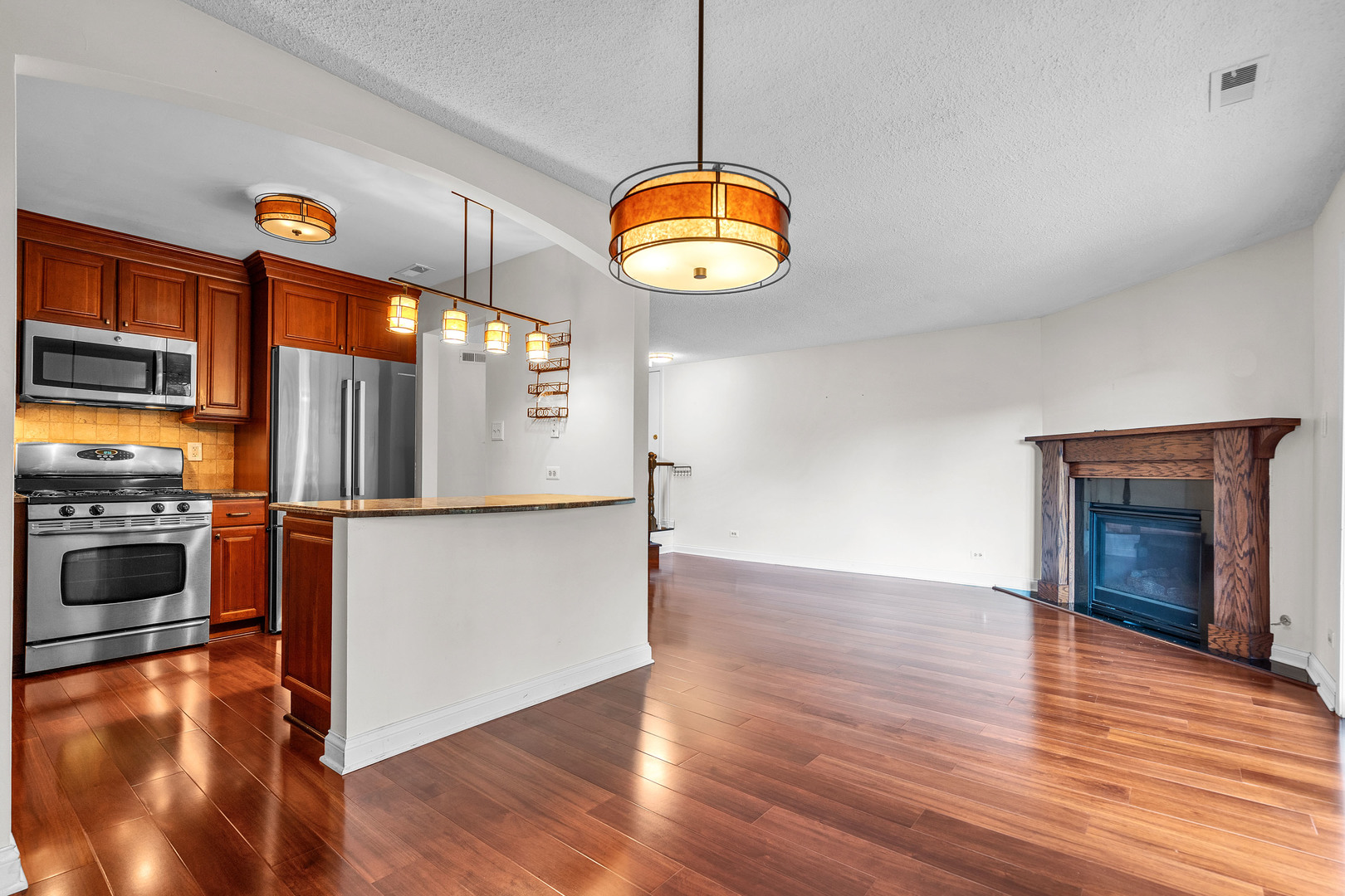 1719 LAKECLIFFE Drive Unit: C