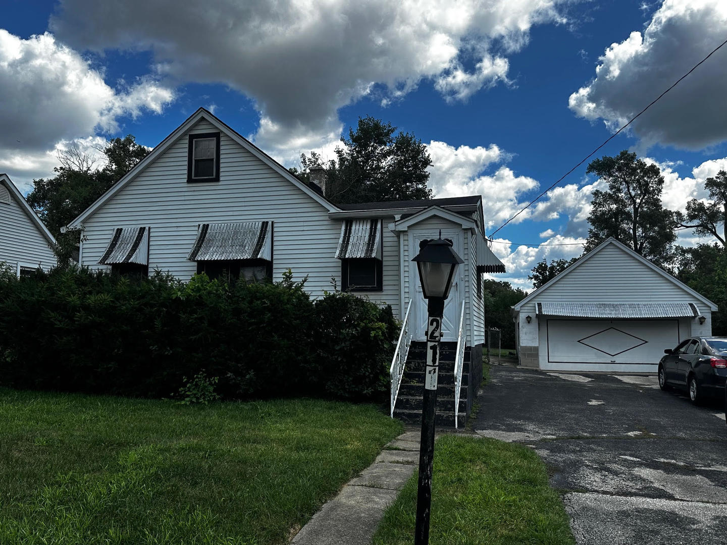 211 N Graylynn Drive