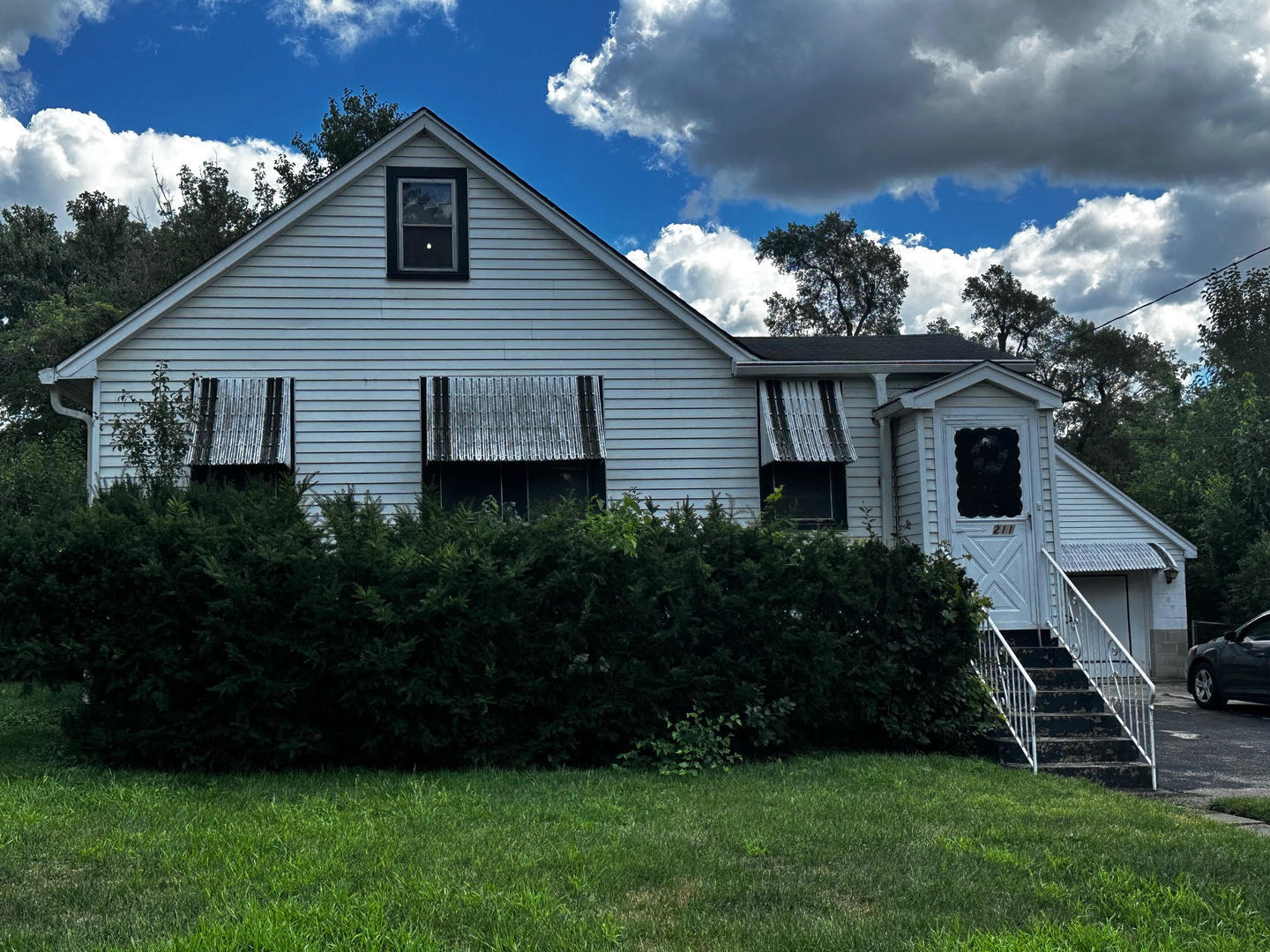 211 N Graylynn Drive