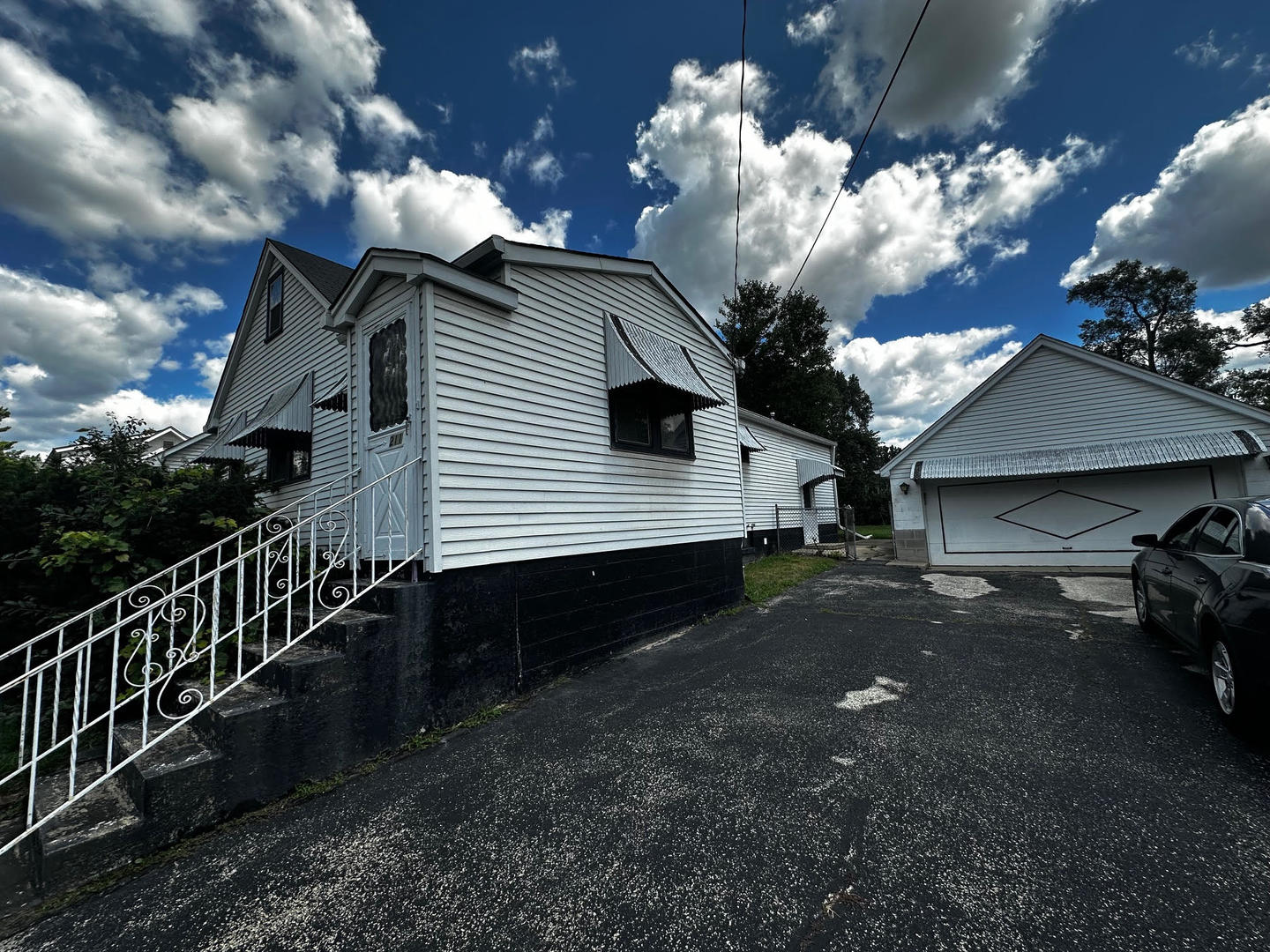 211 N Graylynn Drive