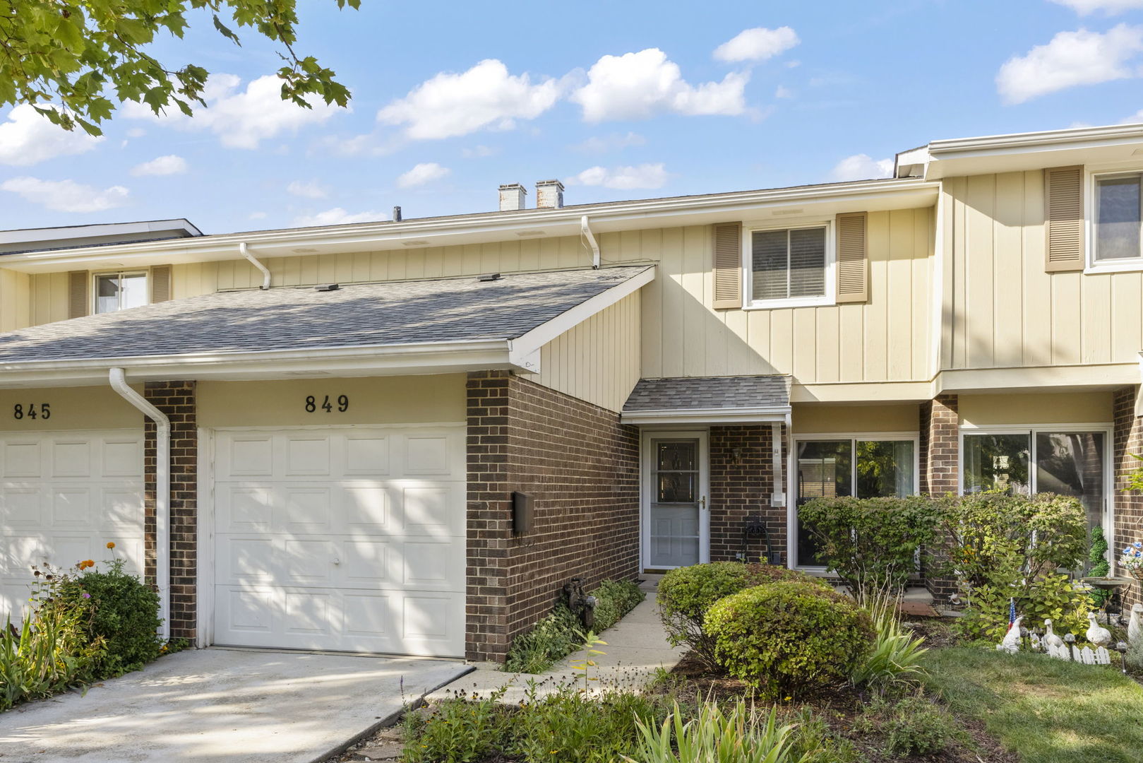 849 Queenswood Court