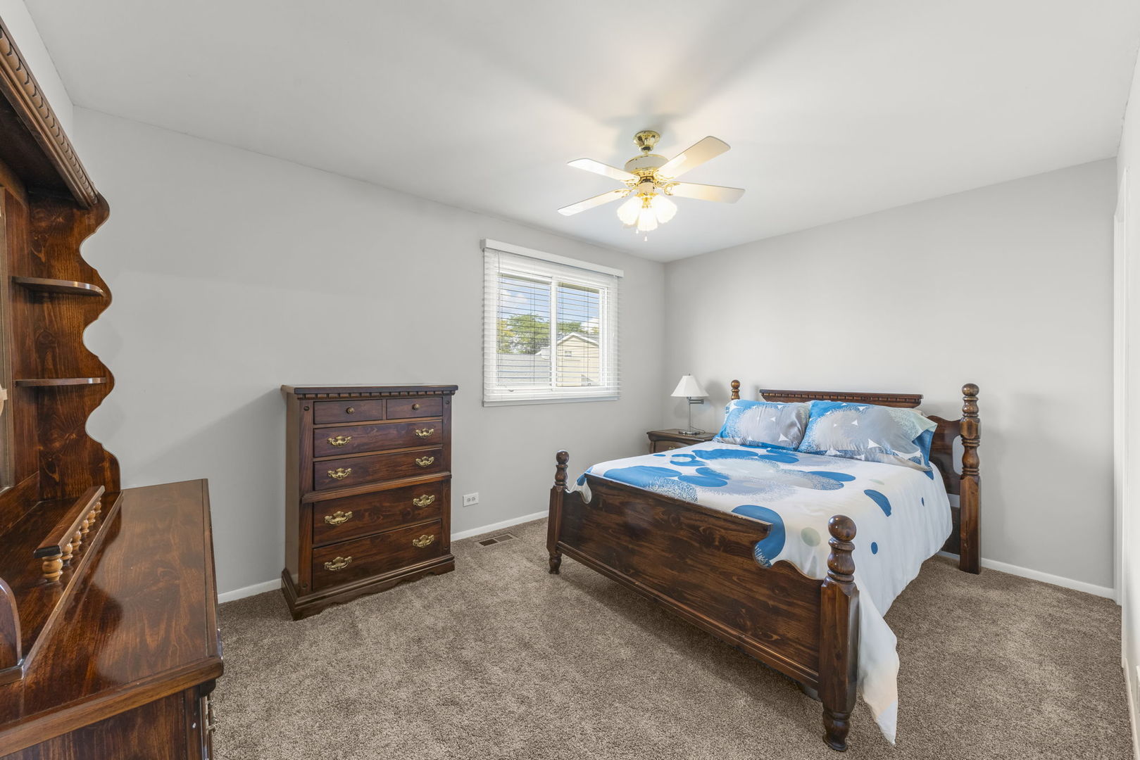 849 Queenswood Court