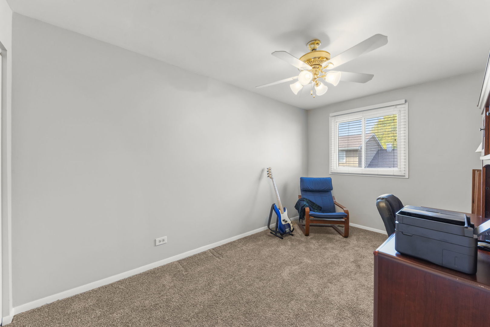 849 Queenswood Court