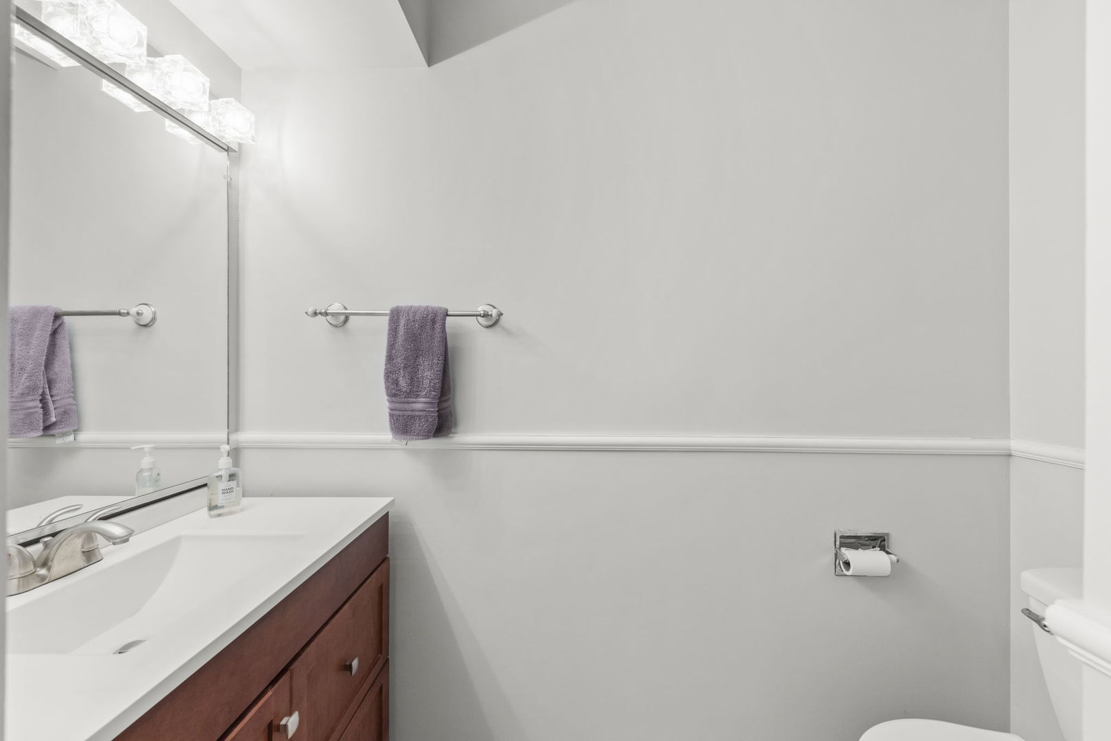 849 Queenswood Court