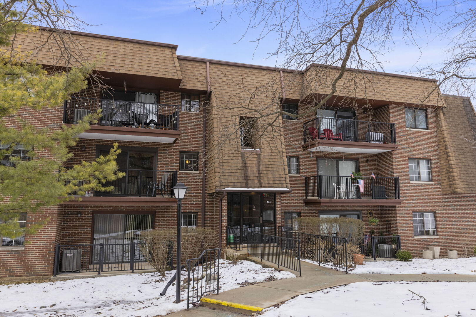 404 Melrose Avenue Unit: 103