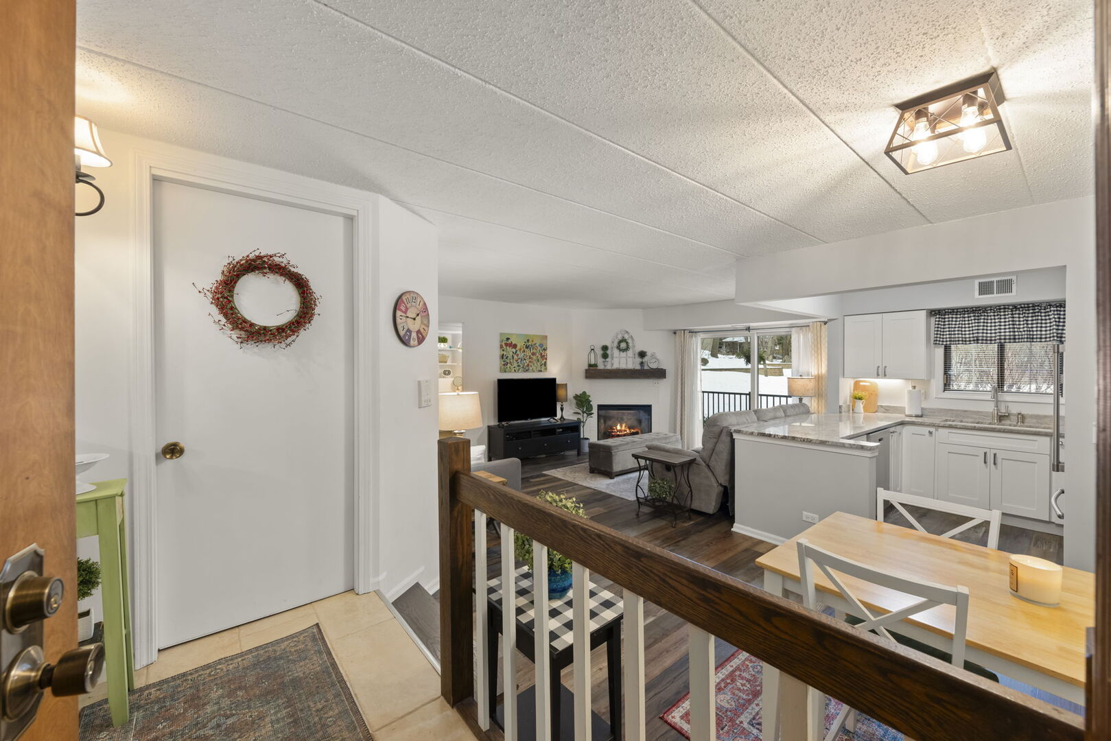 404 Melrose Avenue Unit: 103