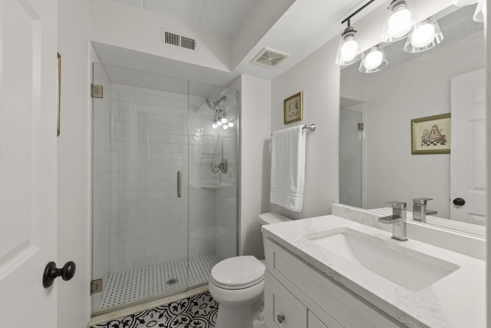 404 Melrose Avenue Unit: 103