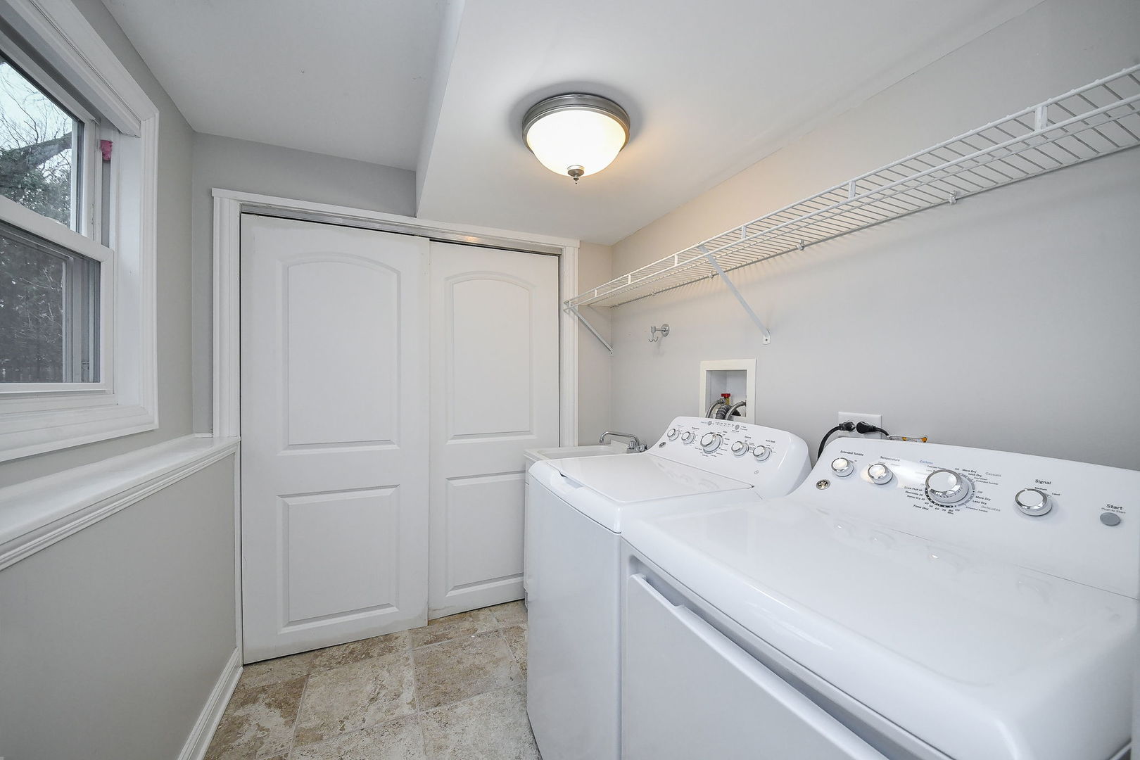 26W237 Parkway Drive