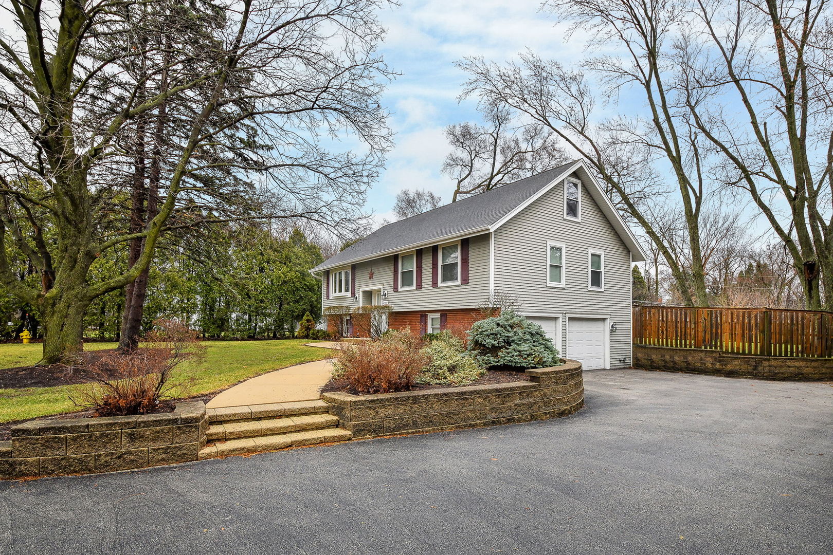 26W237 Parkway Drive