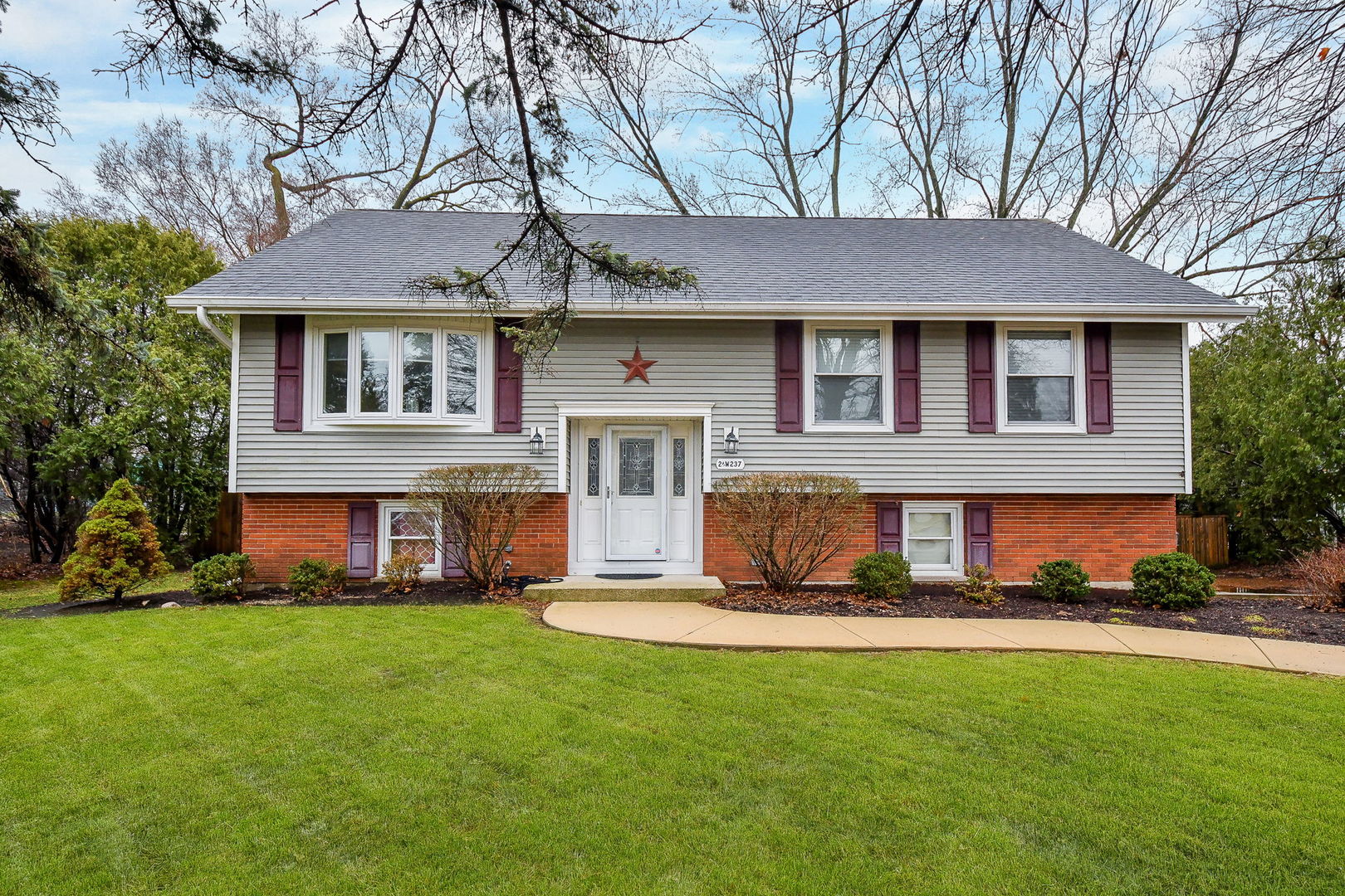 26W237 Parkway Drive