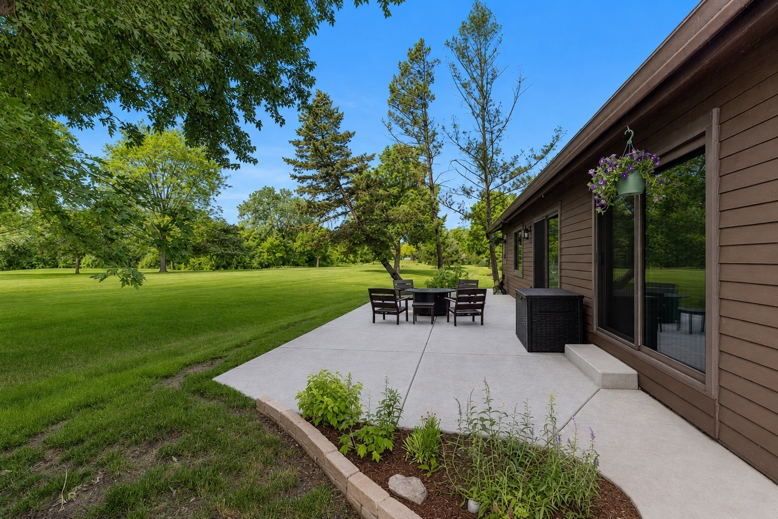 743 Parkview Court
