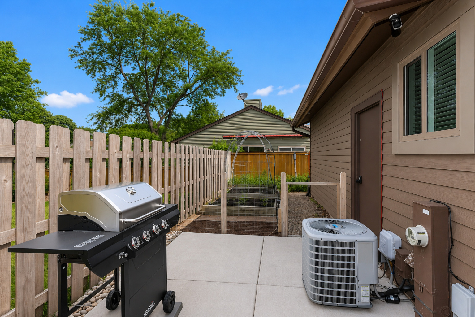 743 Parkview Court