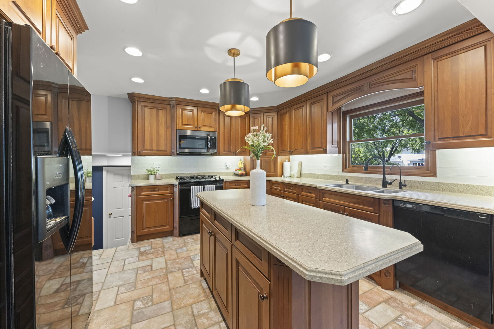 1350 S Rebecca Road