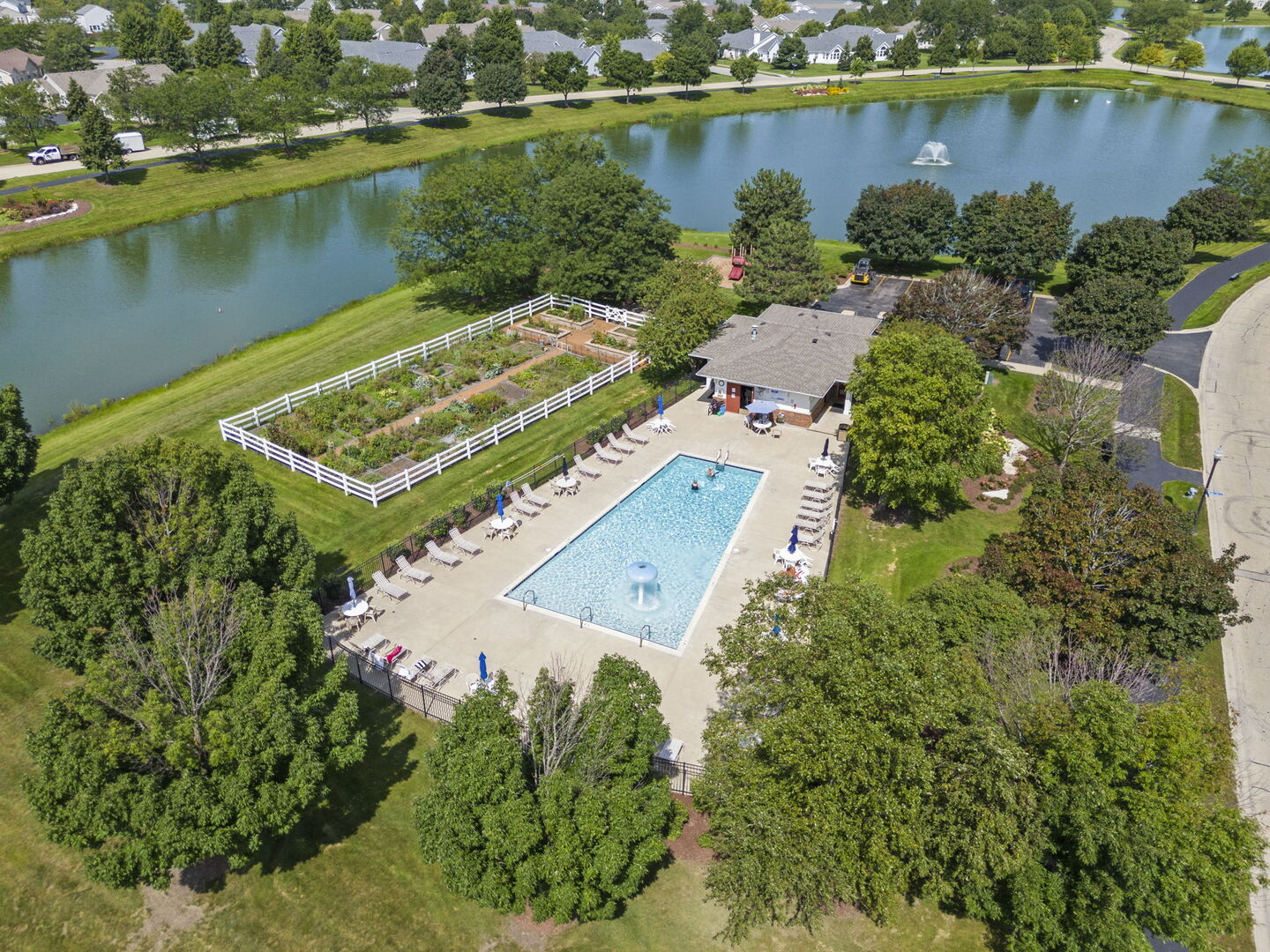 16609 Buckner Pond Way